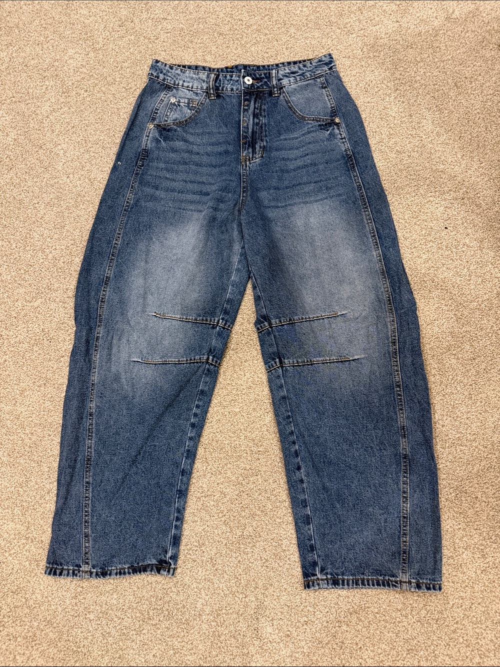 Women's barrel leg Jeans in Washed Blue Denim